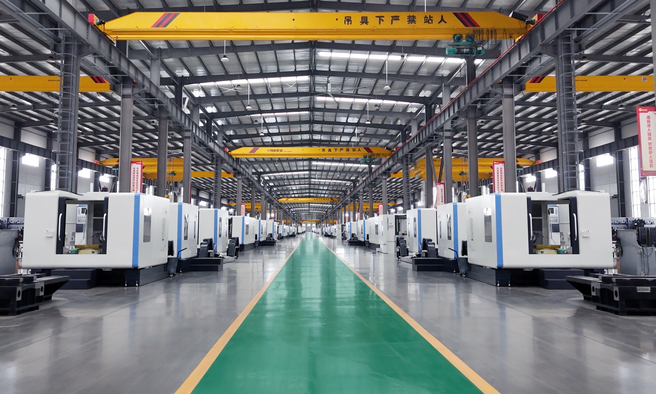 Horizontal machining center workshop
